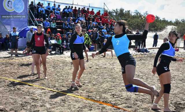 Continúan los Juegos Evita de Playa en Mar de Ajó, buena participación Chaqueña