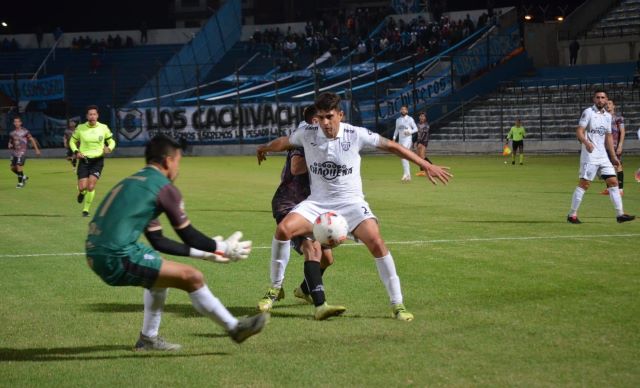 Primera Nacional: For Ever no pudo sostener la ventaja y dejo 2 puntos en Jujuy