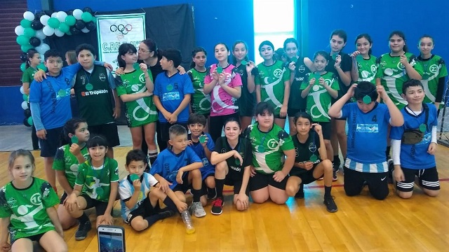 Handball: Con apoyo Municipal, se realizó el primer encuentro Provincial de mini Handball en Villa Angela 