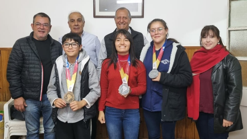 El Intendente Papp desayunó con Judocas que hicieron podio en el Sudamericano en Paraguay 