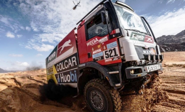 Etapa complicada para el "Pato" Silva en el Dakar 2022: quedó varado por fallas en su camión