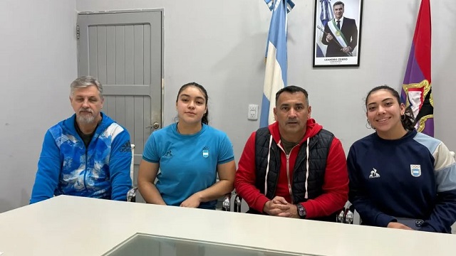 Milena y Jazmín en el IDCH: Levantamiento olímpico de pesas 