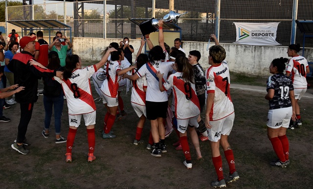 Guaraní Antonio Franco de Misiones se coronó campeón regional del futbol federal femenino