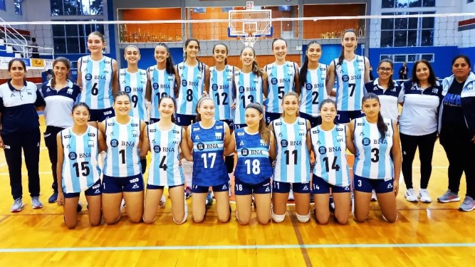 Vóley: La Selección U17 femenina entrenó en Roque Sáenz Peña