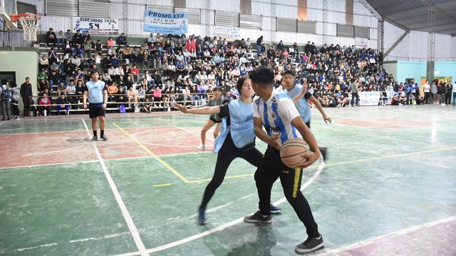 Estudiantina 2022 | Gran convocatoria de jóvenes en el torneo de básquet mixto 3X3