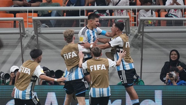 Mundial Sub17: Argentina goleó a Brasil con un "Diablito" Echeverri en llamas y es semifinalista 