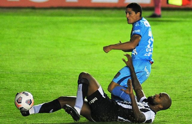 Copa Sudamericana: Arsenal empató ante el Ceará y se complicó en la Copa 
