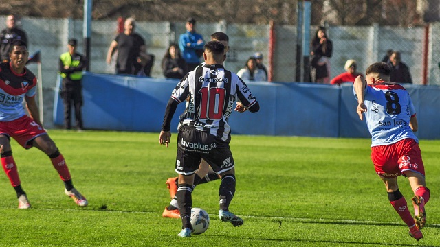 Primera Nacional: For Ever salió de perdedor en Adrogué