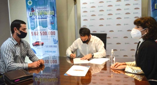 Lotería Chaqueña sigue aportando obras con un Complejo Deportivo y Recreativo en Laguna Blanca 
