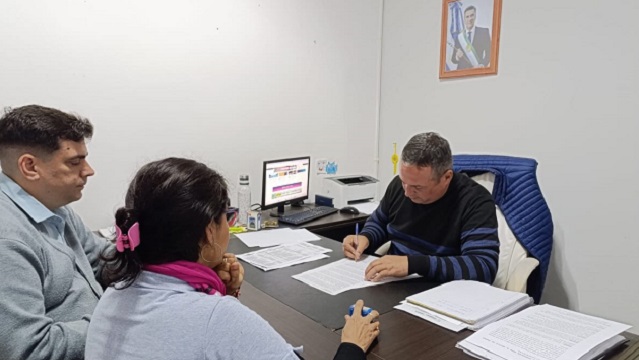 Deportes firm&oacute; convenio con la Escuela Aeron&aacute;utica N&deg;32