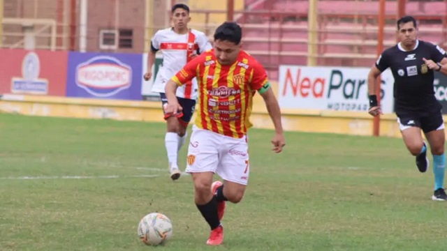 En el suspiro final, Sarmiento meti&oacute; un golazo de fe y sigue con vida en el Federal A