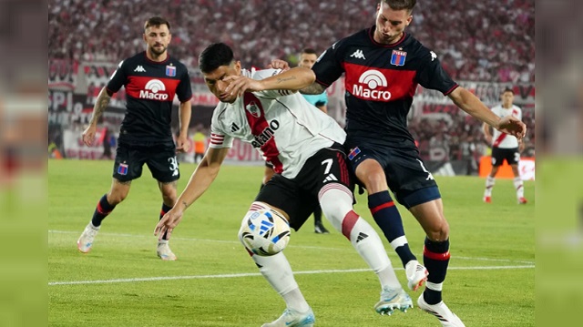 El dream team de Gallardo humillado en el Monumental