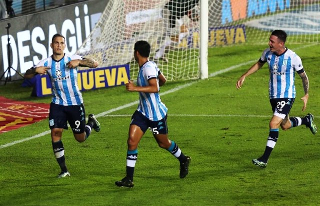 Liga Profesional: Con un polémico penal en el último minuto, Racing venció a Independiente en el clásico de Avellaneda