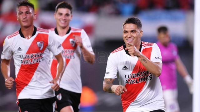 Liga Profesional: River derrotó a Argentinos en emotivo partido y quedó como escolta de Racing