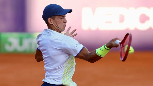 Sebasti&aacute;n B&aacute;ez le gan&oacute; a Ignacio Buse y est&aacute; en cuartos de final del Argentina Open