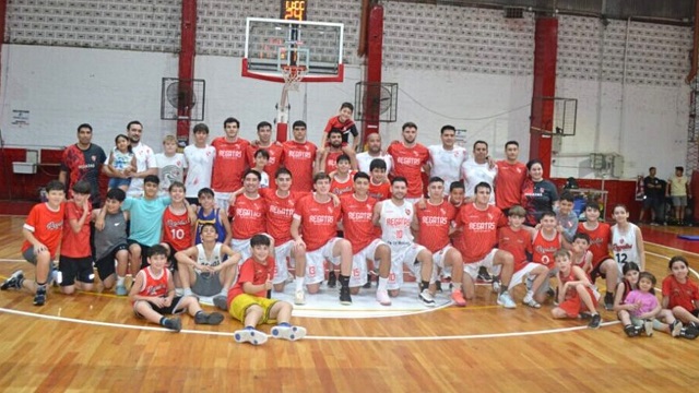 Pre Federal 2025: Regatas apareció en momentos claves y se adelantó en las semis