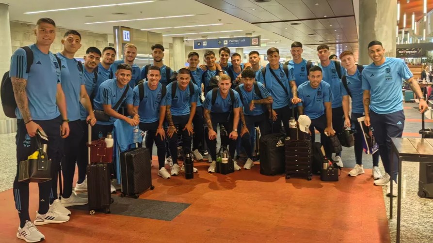 La Selección argentina de Mascherano viaja para disputar el Preolímpico: fixture y todos los detalles
