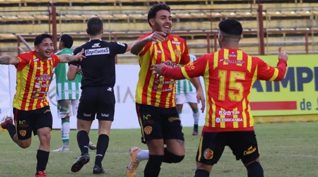 Federal A: Siempre hay una primera vez, Sarmiento
