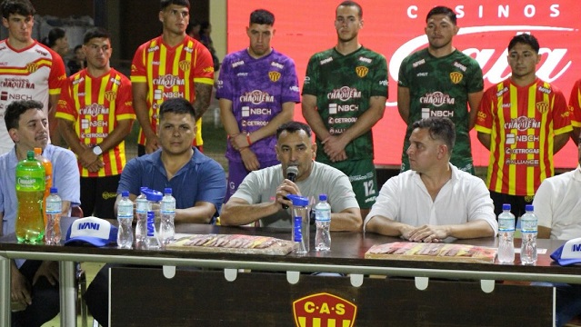 DEPORTES ACOMPAÑO AL “DECANO” EN SU PRESENTACIÓN DE LA NUEVA INDUMENTARIA