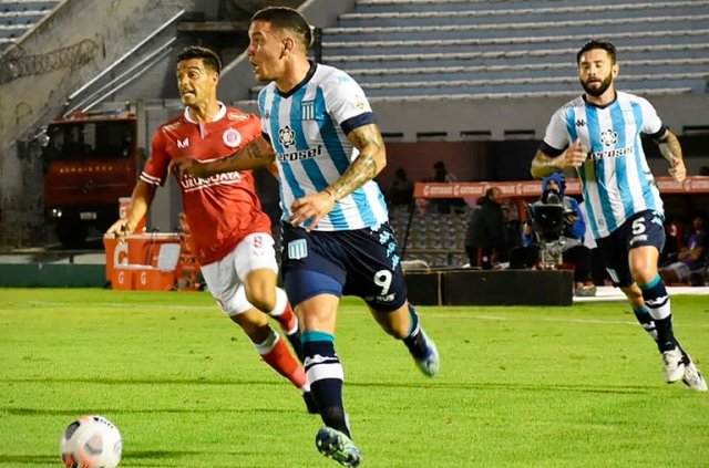 Copa Libertadores: Racing empató con Rentistas de Uruguay en su debut en la Copa