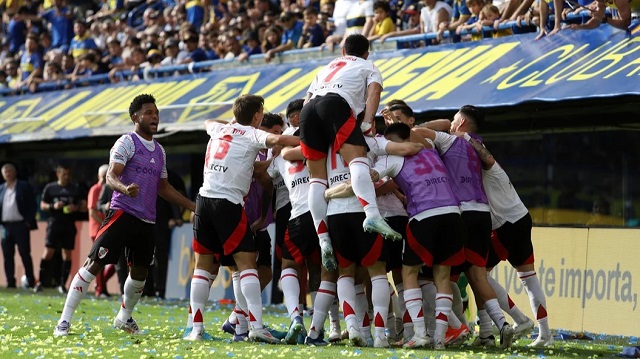 Con polémica, River le ganó a Boca en una nueva edición del Superclásico