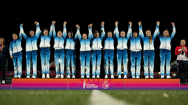 Hist&oacute;rico triunfo y Oro Suramericano para las Yaguaret&eacute;s  con sello chaque&ntilde;o