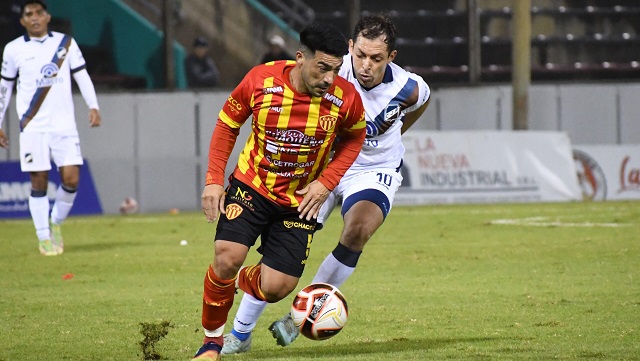 Federal A: Sarmiento sum&oacute; su segunda derrota en fila y no logra remontar