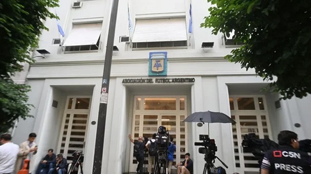 Paro del f&uacute;tbol argentino: el freno hist&oacute;rico por la denuncia del Gobierno que abre un conflicto sin precedentes