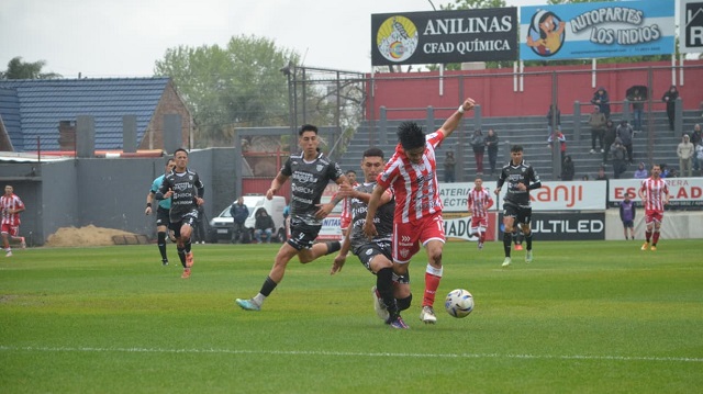 Primera nacional: For Ever depende de sí mismo para clasificar al Reducido